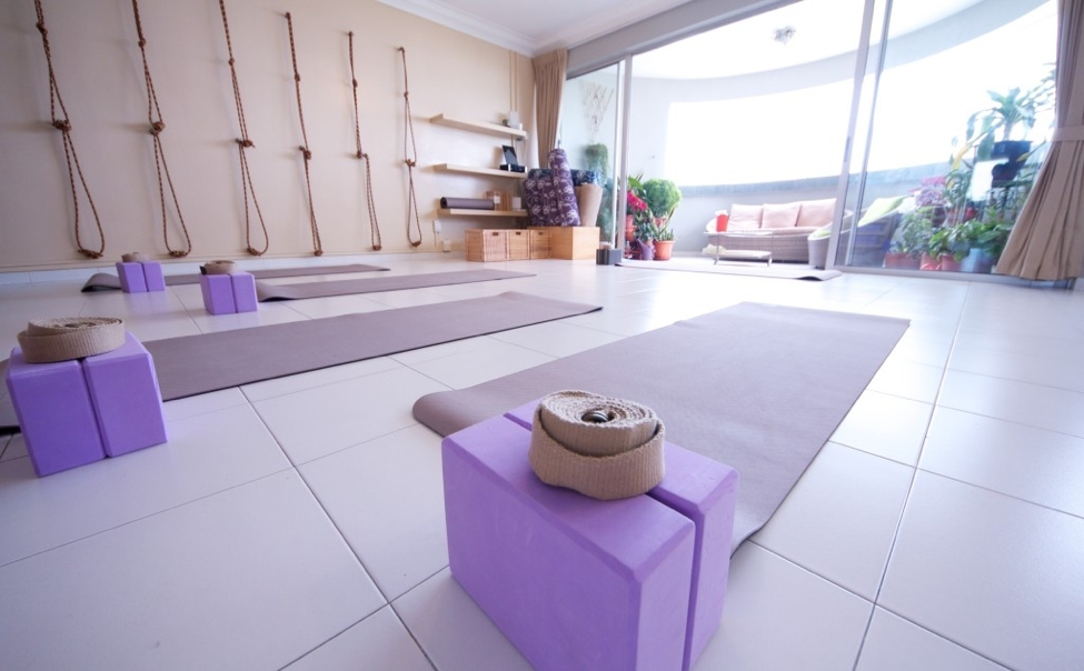 Fitness w domu: jak z garażu zrobić studio jogi lub pilatesu